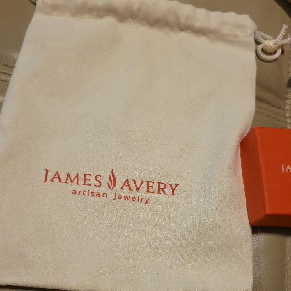 James Avery Vibrant Orange Gift Boxes with Cream Pouch